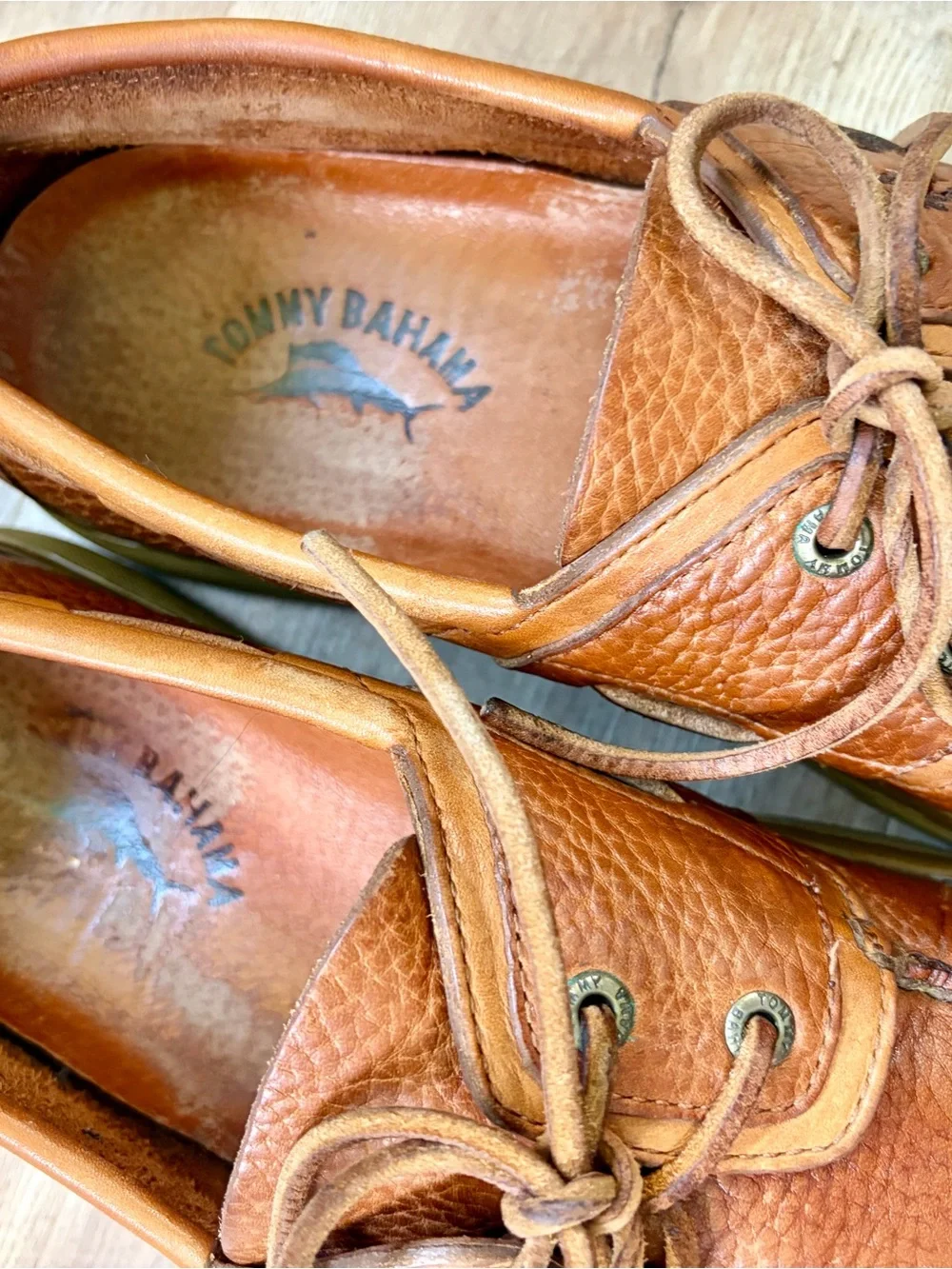 Tommy Bahama Tan Leather Boat Shoes 11 Fall